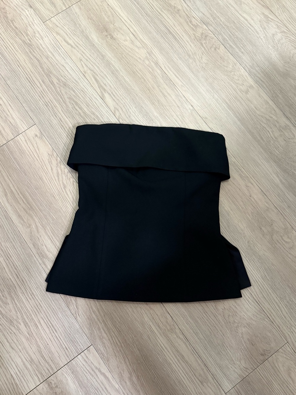 babaton element tube top in black